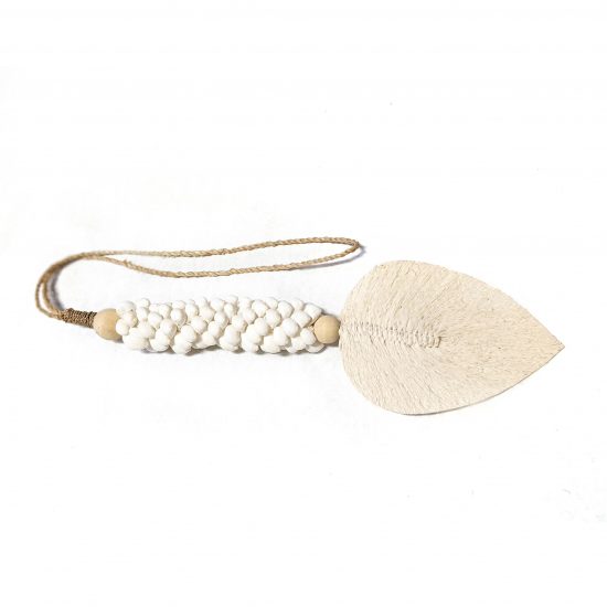 Shell Hanger with Leaf